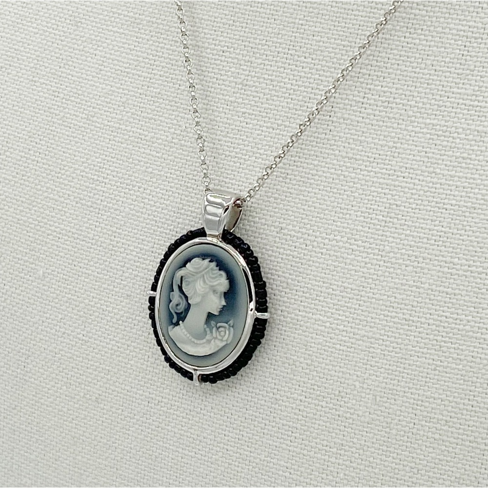 Cameo Pendant Silver Tone Necklace